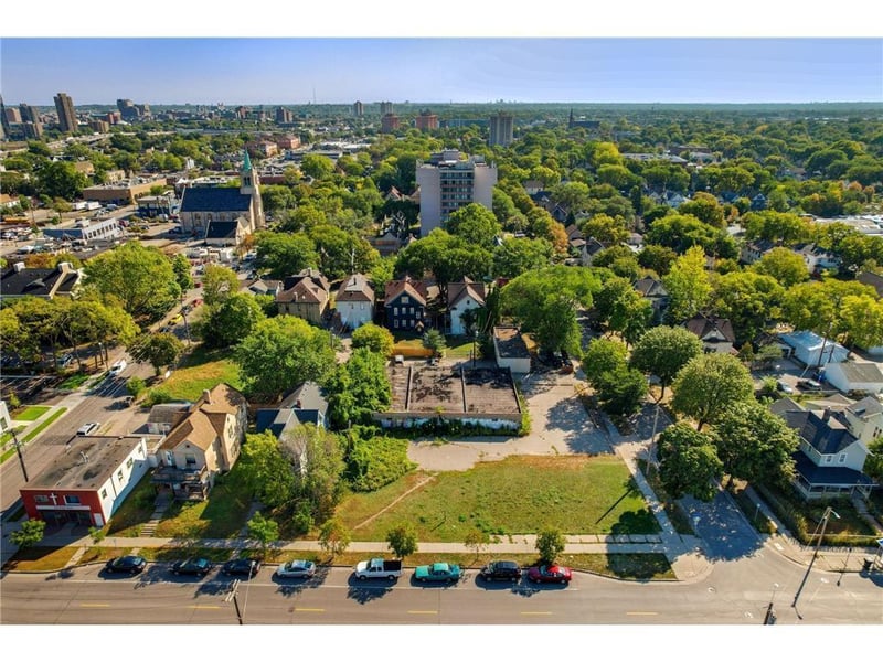 2111-2113 Chicago Ave, Minneapolis, MN 55404
