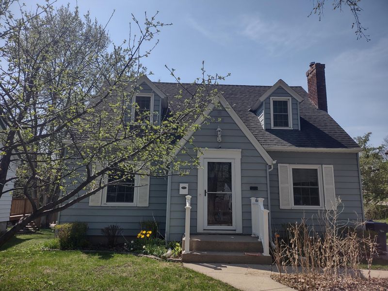 619 N Broadway, Fergus Falls, MN 56537