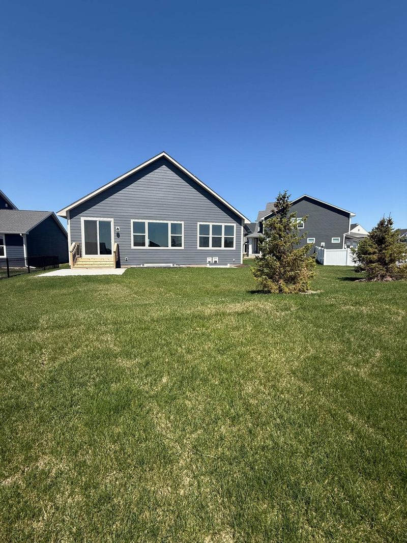 10142 Arrowwood Trl, Woodbury, MN 55129