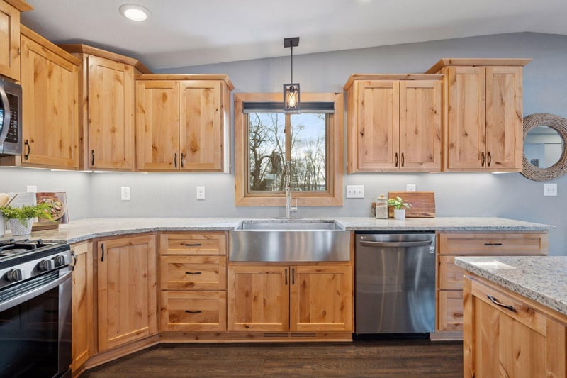 51410 Berry Ave, Rush City, MN 55069