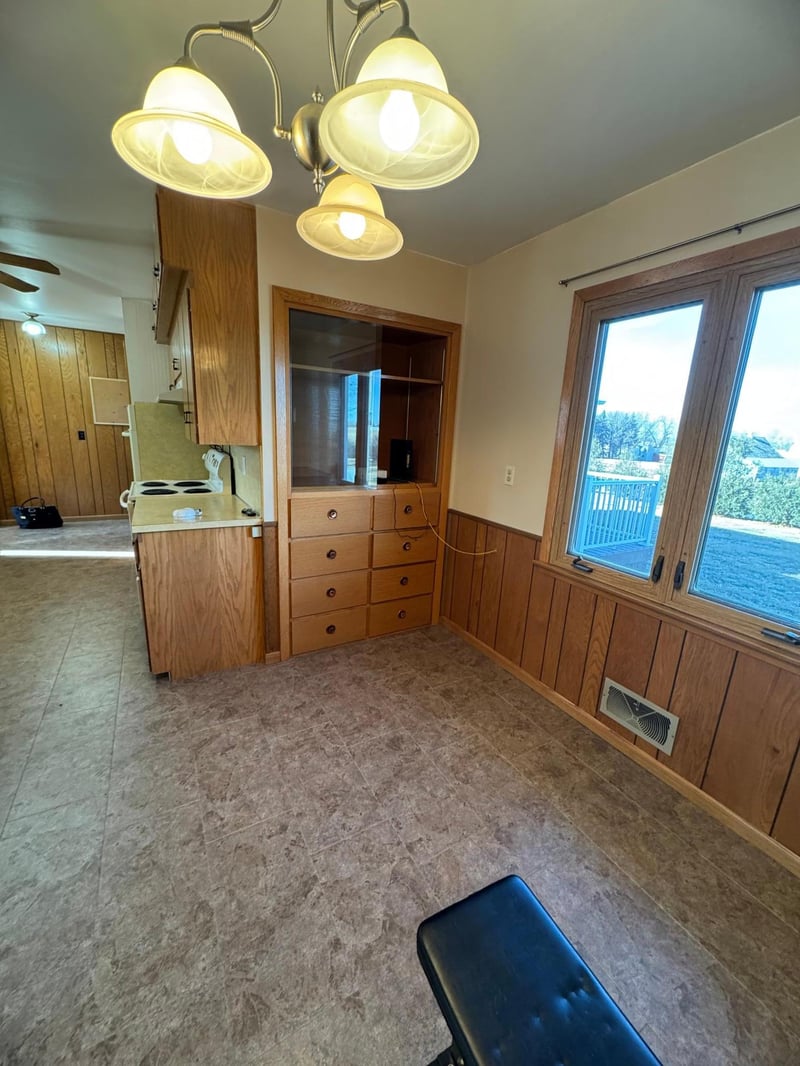 11610 109th St, Leota, MN 56153