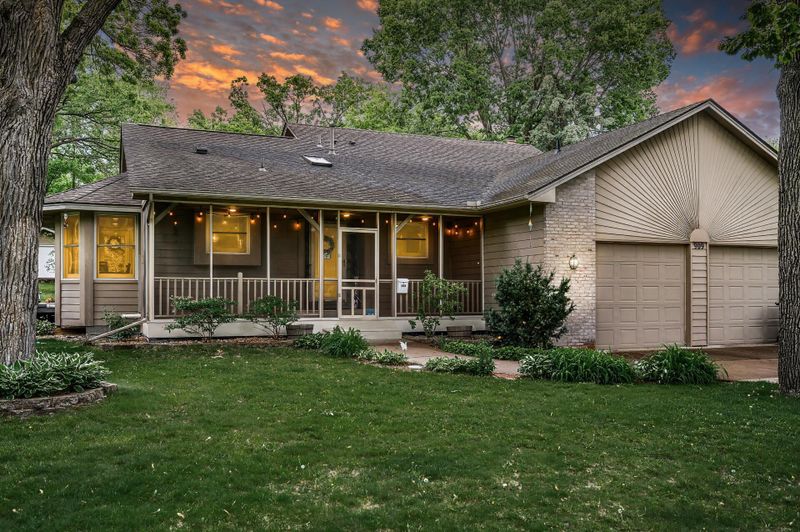 909 Fremont St, Anoka, MN 55303
