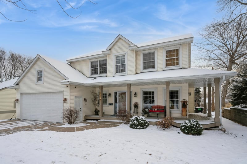 3216 32nd Ave NE, Saint Anthony, MN 55418