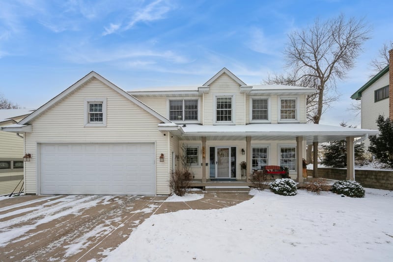 3216 32nd Ave NE, Saint Anthony, MN 55418