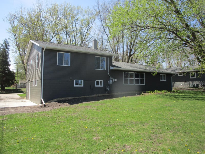 53 Eastview Dr, Hancock, MN 56244
