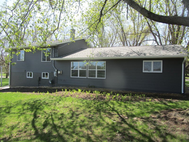 53 Eastview Dr, Hancock, MN 56244