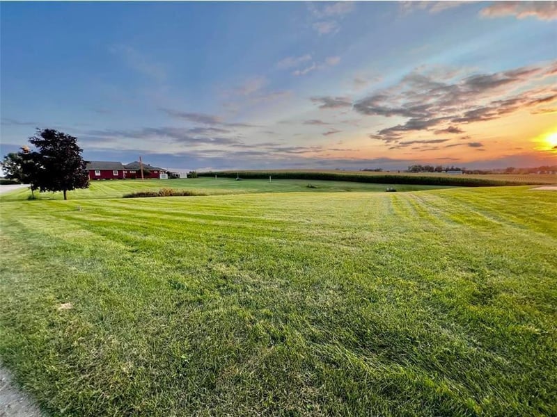245 S Robert St, Mabel, MN 55954