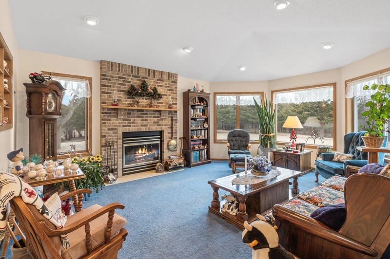 23600 Alray Dr, Mankato, MN 56001