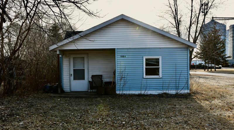 1004 Horace Ave N, Thief River Falls, MN 56701