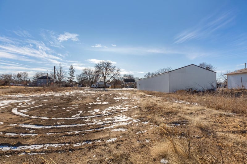201 Bloomer St W, Morristown, MN 55052