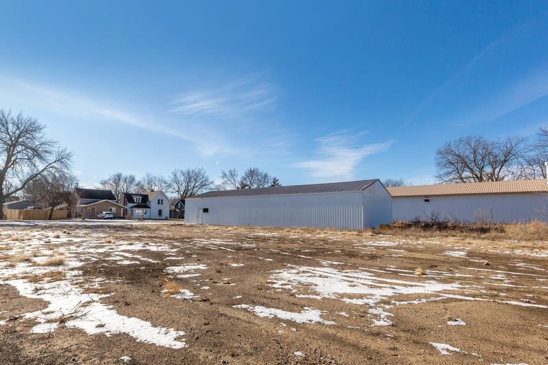 201 Bloomer St W, Morristown, MN 55052