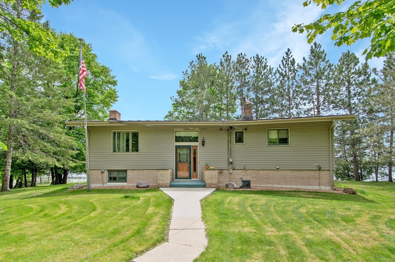17494 Shallow Lake Ln, Warba, MN 55793