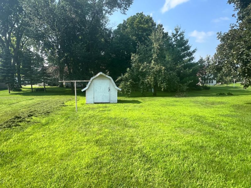 1253 Chestnut St, Dawson, MN 56232