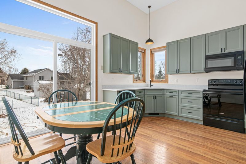 6462 Kingfisher Ct, Lino Lakes, MN 55014