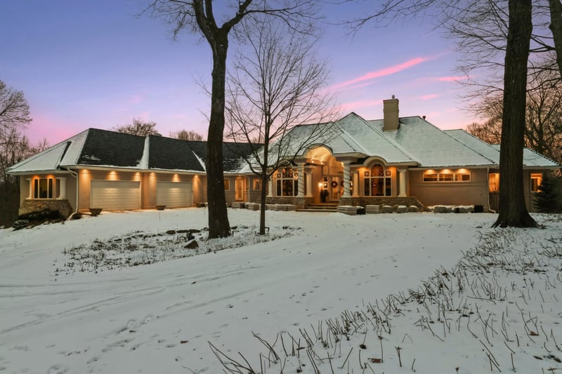 3082 Willow Dr, Medina, MN 55340