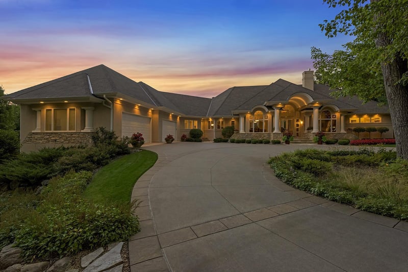 3082 Willow Dr, Medina, MN 55340