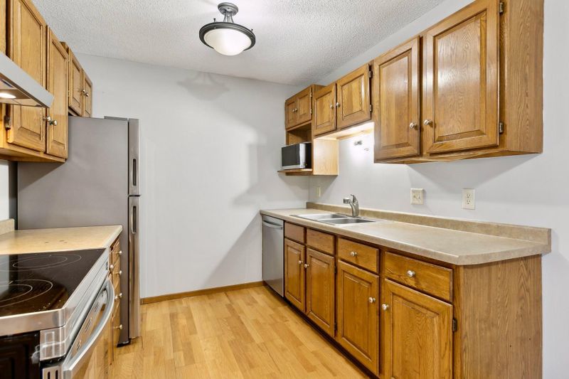 570 Whispering Ln #307, Hastings, MN 55033