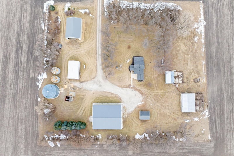 32632 85th St, Blue Earth, MN 56013
