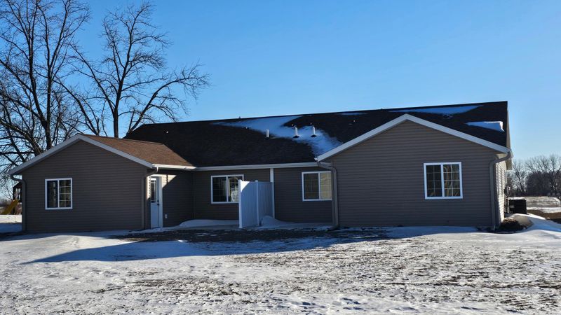210 4th Ave S, Raymond, MN 56282