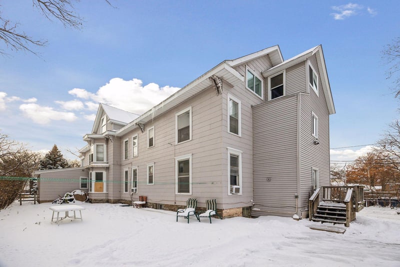 421 6th St SE, Minneapolis, MN 55414