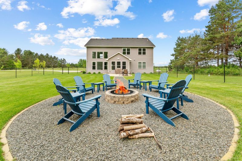 4163 Canary Rd, Grasston, MN 55030