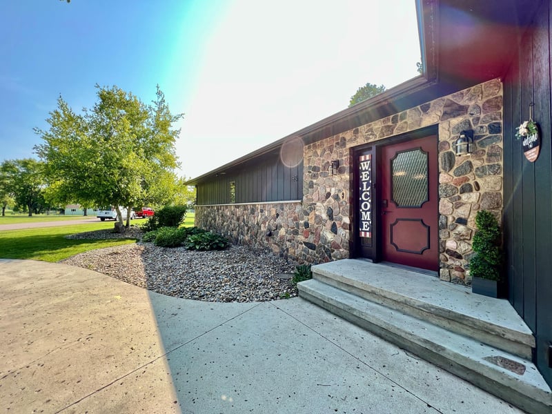 185 Rita Rd, Ortonville, MN 56278