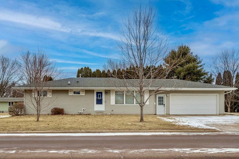1240 E Wilson Ave, Arcadia, WI 54612