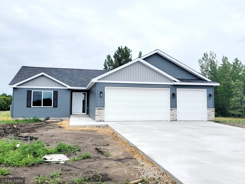 7 Marie Cir, Elysian, MN 56028