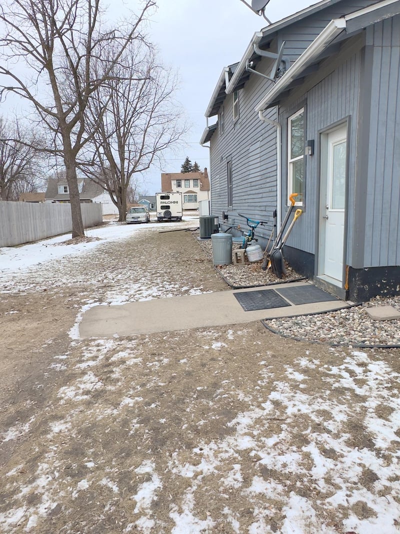 130 Mars St N, Cosmos, MN 56228