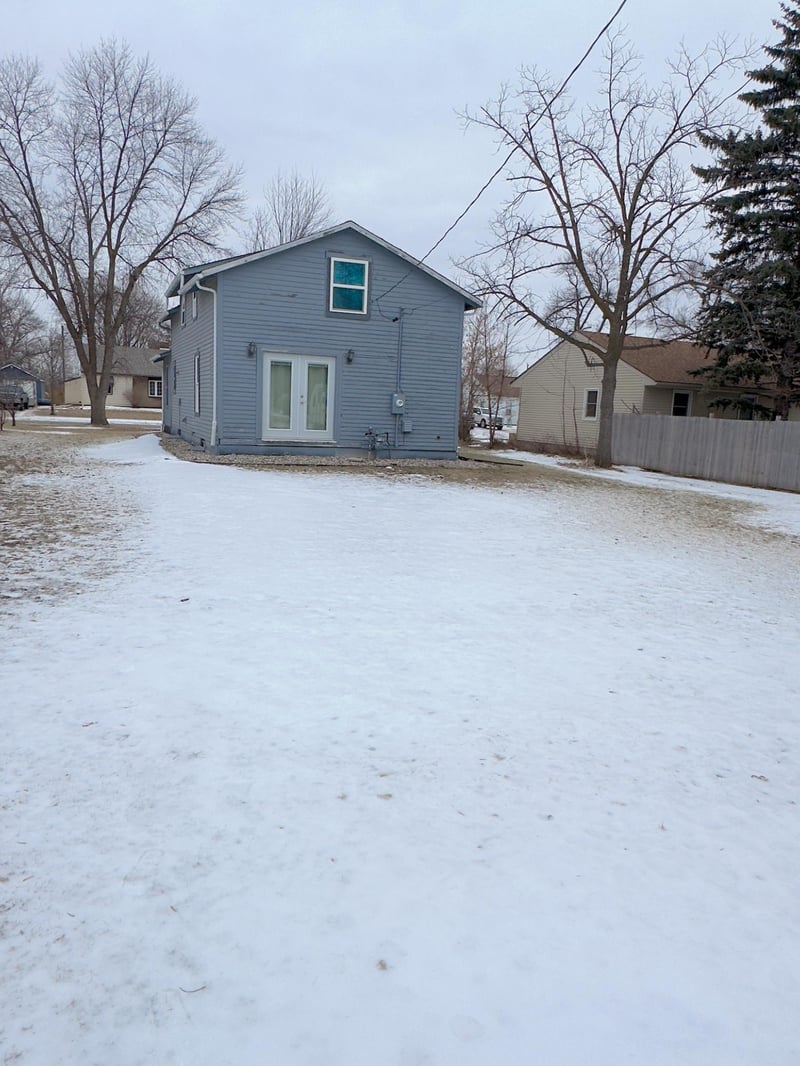130 Mars St N, Cosmos, MN 56228