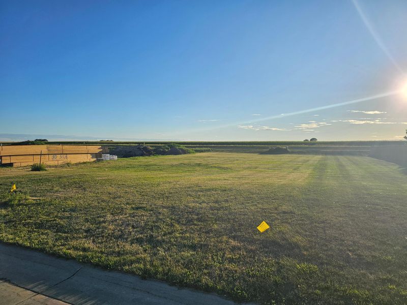 264 N Pond Dr, Jackson, MN 56143