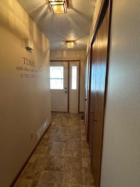 623 12th St, Windom, MN 56101