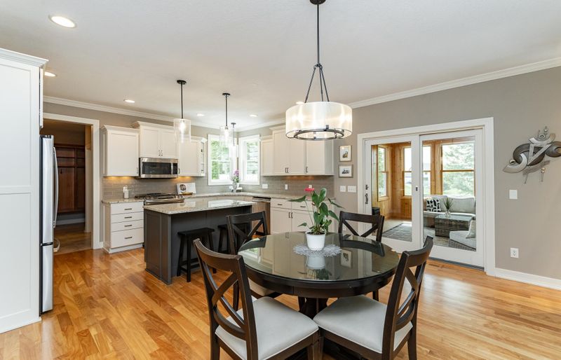 3942 Autumn Lake Ct SW, Rochester, MN 55902