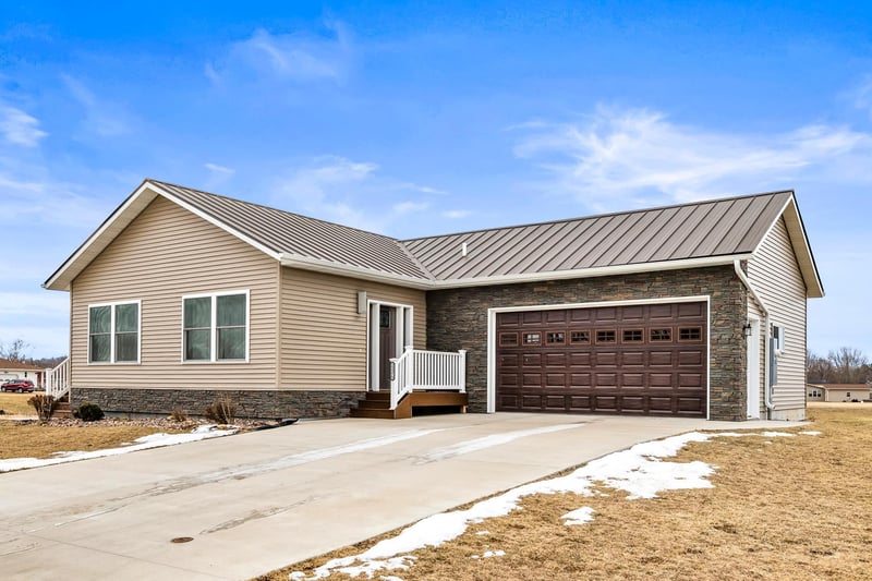 23375 Cherrywood St, Independence, WI 54747