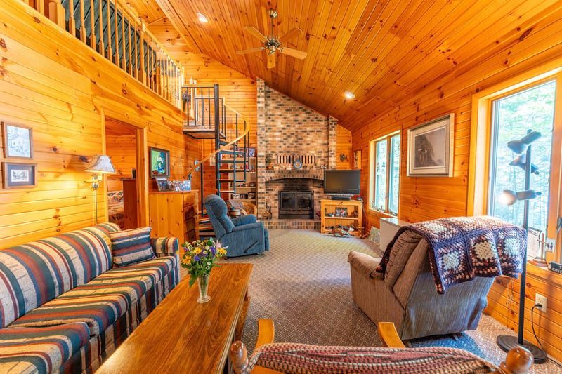 8317 Soderholm Beach Rd, Cook, MN 55723