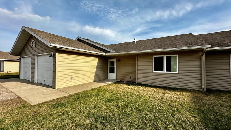 930 Portland St #930, Villard, MN 56385