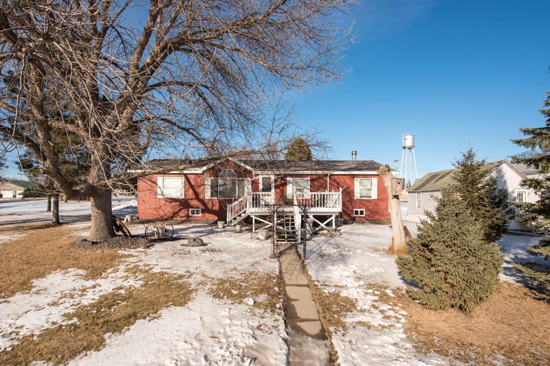 106 W 3rd St, Cyrus, MN 56381