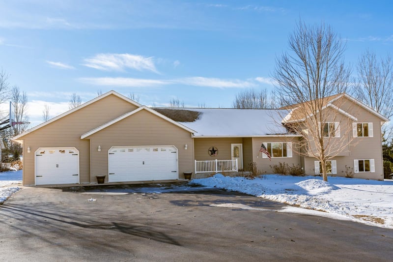17365 426th St, Holdingford, MN 56340