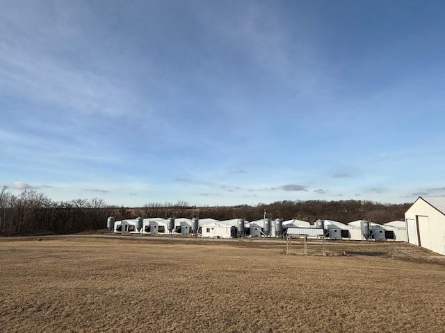 16011 Guberud Hill Dr, Spring Grove, MN 55974