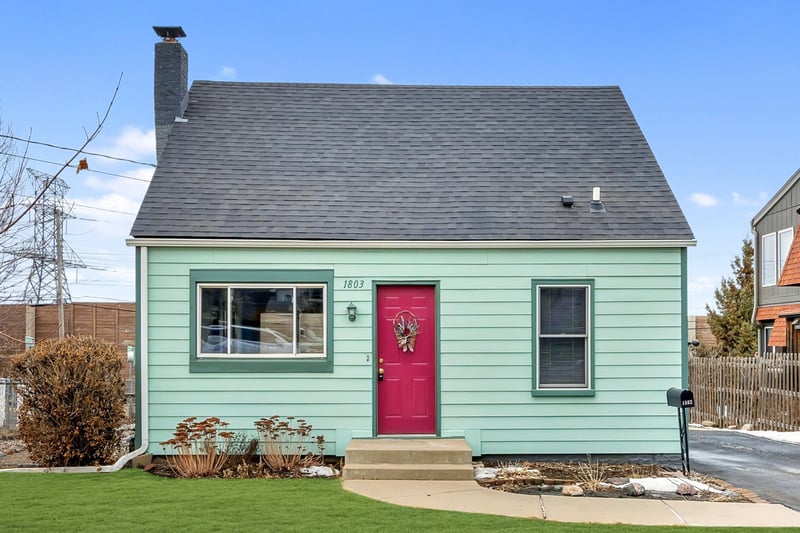 1803 Walnut St, Lauderdale, MN 55113