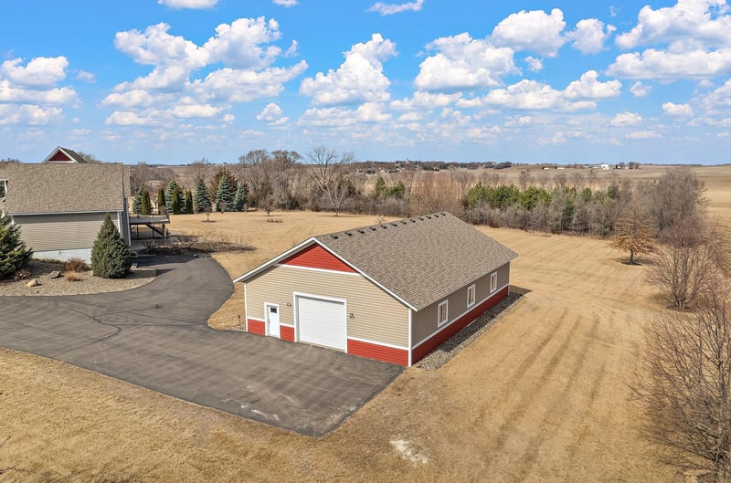 8893 250th St E, Hampton, MN 55031