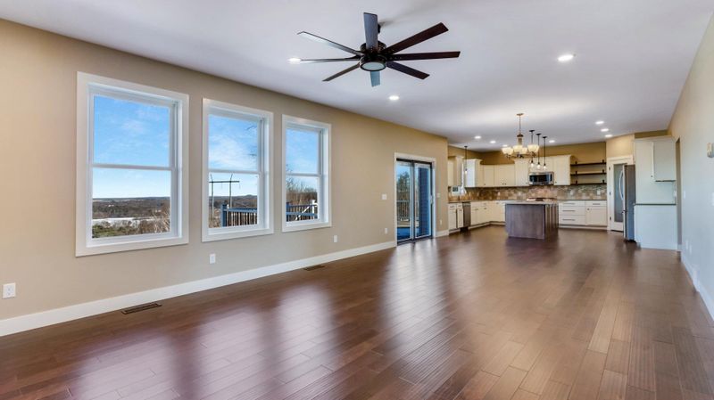 3982 Highview Dr, Eau Claire, WI 54703