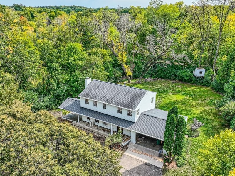 625 Old Long Lake Rd, Orono, MN 55391