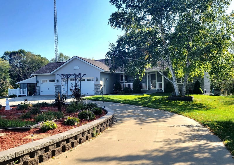 6550 Ranch View Ln SE, Eyota, MN 55934