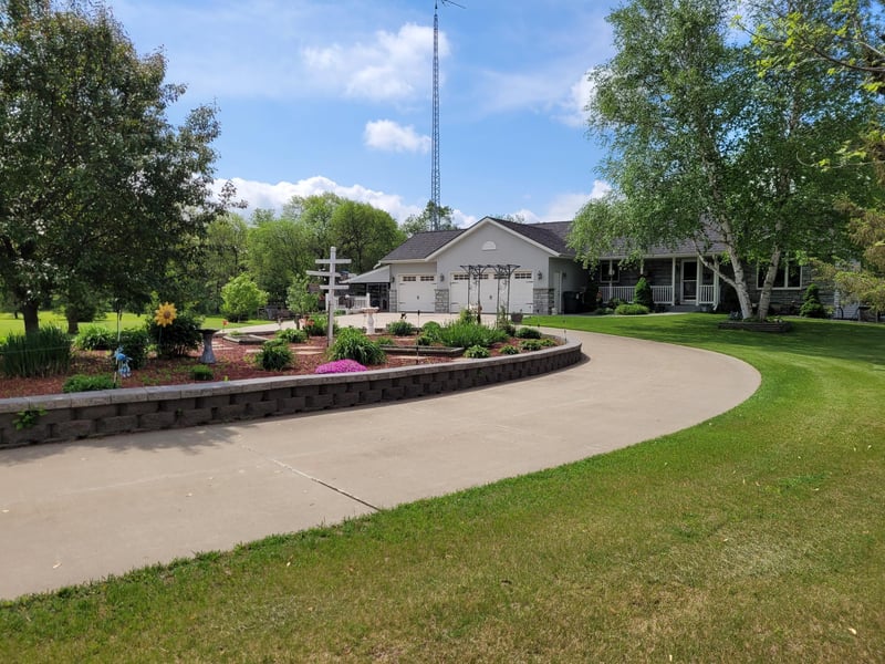 6550 Ranch View Ln SE, Eyota, MN 55934