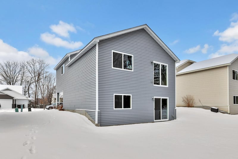 30629 Revere Ave, Shafer, MN 55074