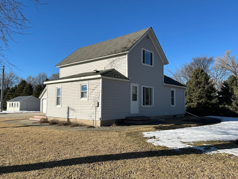 6065 120th Ave SE, Clara City, MN 56222