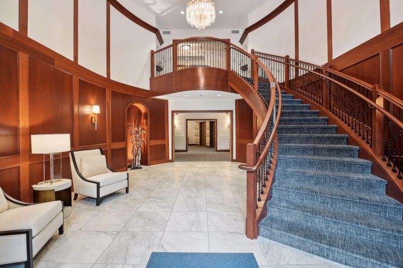 408 Parkers Lake Rd #301, Minnetonka, MN 55391