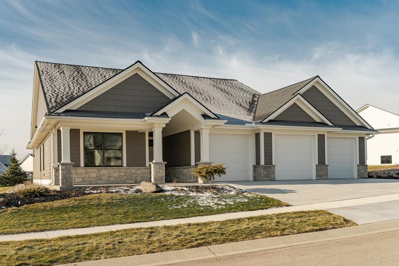 2608 Bentley Dr SW, Rochester, MN 55902