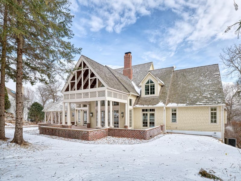 2385 Cherrywood Rd, Minnetonka, MN 55305